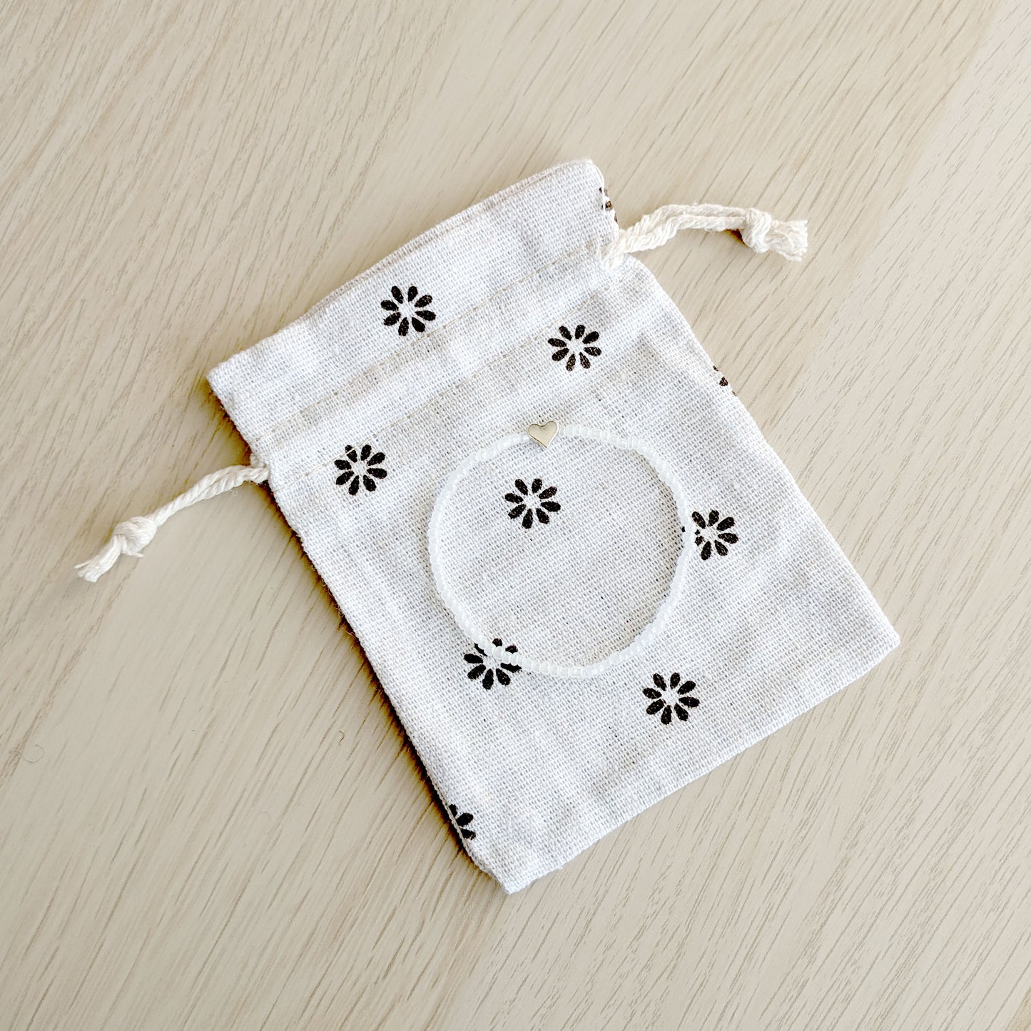 Daisy Jewellery Bag - Flat - Bella & The Moon (Handmade Gifts and Stationery)